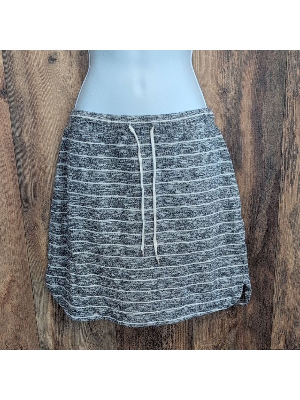 Anthropologie Kenji Casual Gray Striped Skater Skirt M 728D